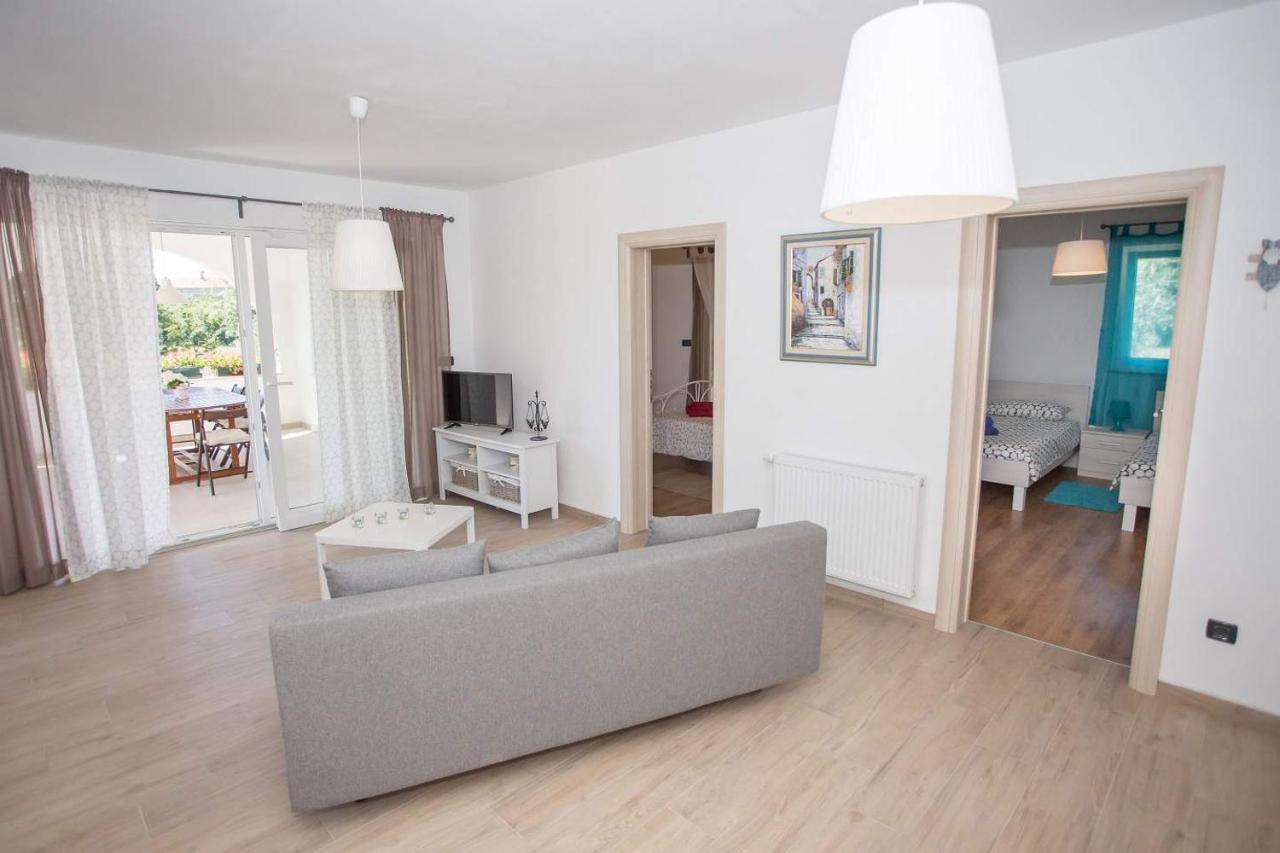 Apartment Mario 2 Poreč Eksteriør bilde